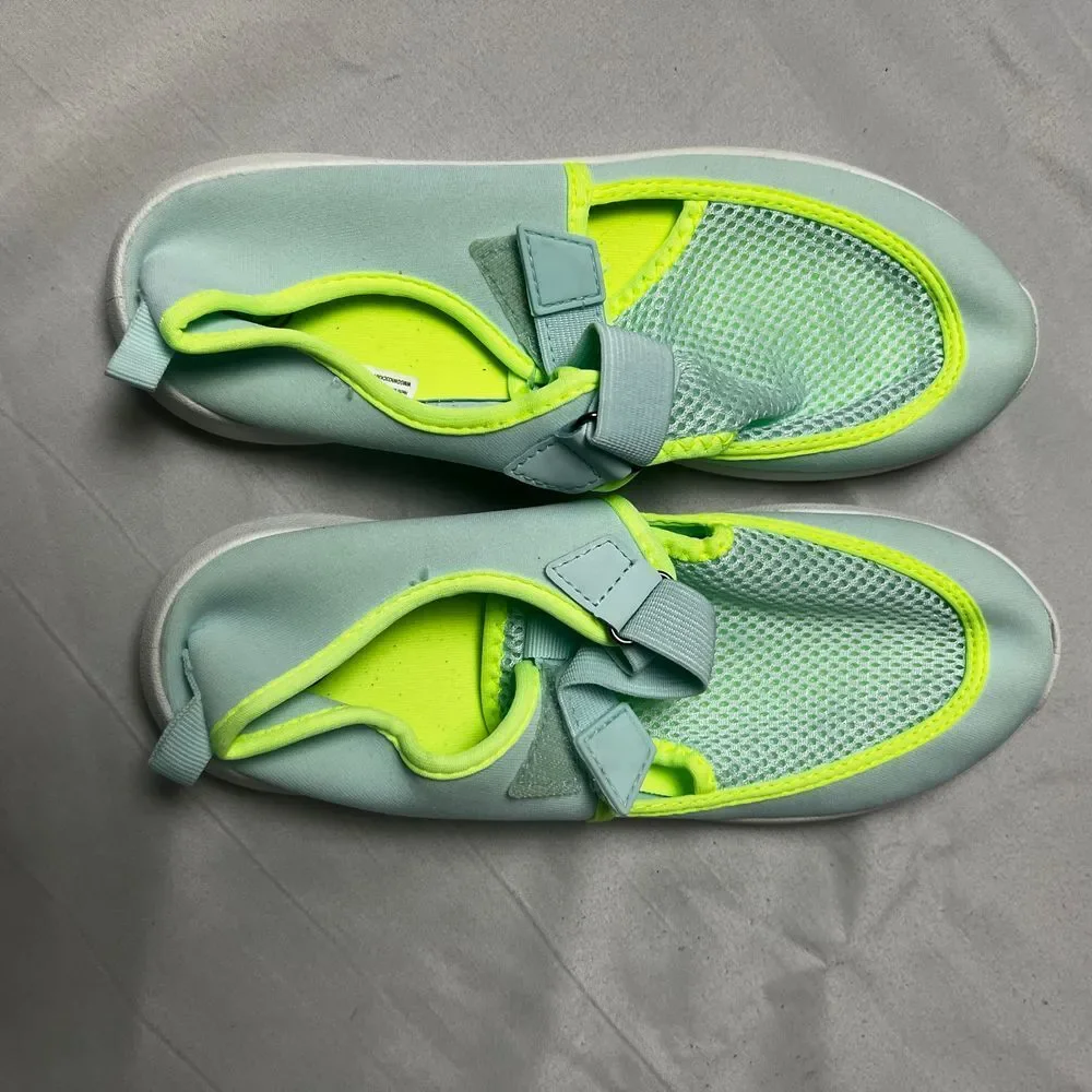 Wonder Nation Mint Neon Yellow Mesh Water Shoes Aqua Socks Beach Swimming Sz 4.5
